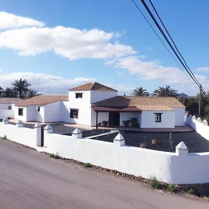 villa-las-palmeras-antigua-fuerteventura.hotelsfuerteventura.org/
